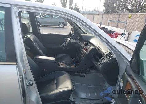 2001 Mercedes-Benz E 430 z USA, uszkodzony, nr VIN WDBJF70J21B345362